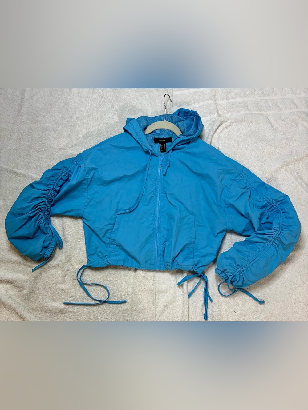 Forever 21 Women’s Cropped Rain Jacket Windbreaker String Ruched String Medium